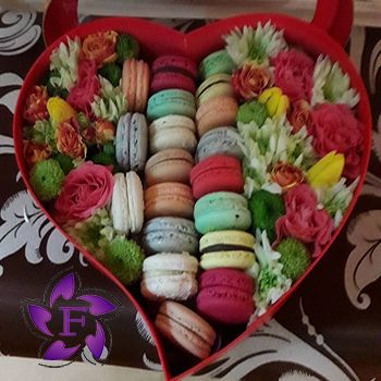 Flowers and Macarons photo   Flowers and Macarons to order in Odessa