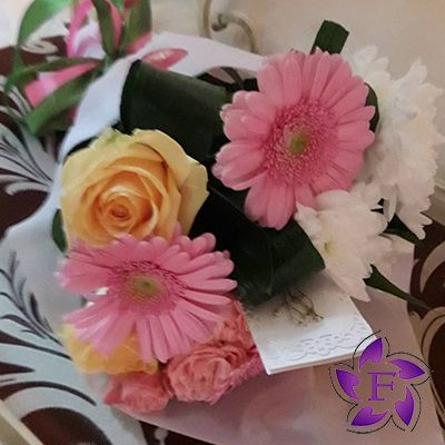 Маленькие букеты цветов в Одессе