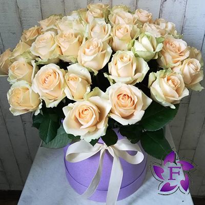 Розы в коробках