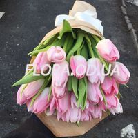 Букет з 19 ніжних тюльпанів - Фото 1 Букет з 19 ніжних тюльпанів - Фото 1