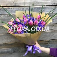 Тюльпани та іриси в букеті - Фото 1
