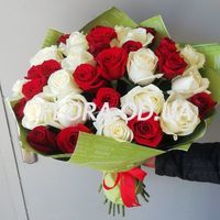 Букет из 29 разноцветных роз - Фото 1