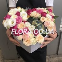 Шампанское с цветами в коробке - Фото 1