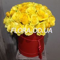 Желтые розы в коробке - Фото 1