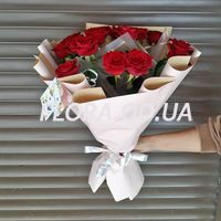 Bouquet of 15 red roses - Photo 5