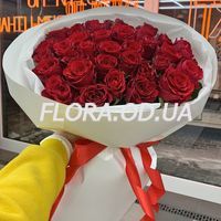 33 red roses - Photo 1