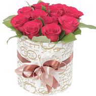 11 троянд в коробці