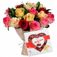 19 разноцветных роз и конфеты