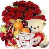 25 роз, мишка, конфеты, фрукты