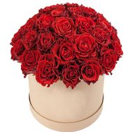 35 роза Эльторо в коробке