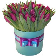 45 фіолетових тюльпанів в коробці