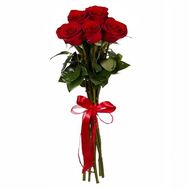 5 червоних імпортних троянд