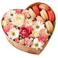 Makarons with flowers