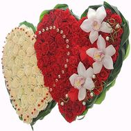 Big heart of roses