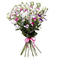 A bouquet of 15 eustoms