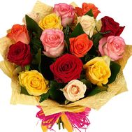 Букет из 15 разноцветных роз