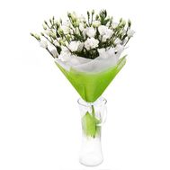 A bouquet of 19 eustoms