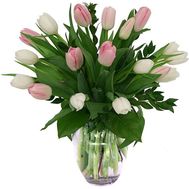 Букет из 19 тюльпанов