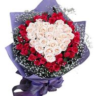 Bouquet of 71 roses in the shape of heart
