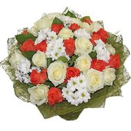 Bouquet of roses and alstromeries