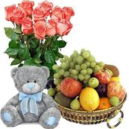 Букет роз, мишка, фрукты