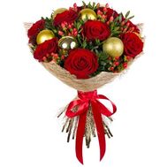 A bouquet of roses with Christmas toys