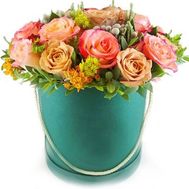 Bouquet in a round box