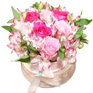 Bouquet in a round box