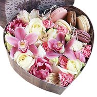 Flowers with Macarons