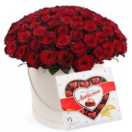 Цветы в круглой коробке