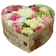Box of flowers and Macarons