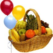 Корзина фруктов с шариками