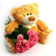 Мишка с розами
