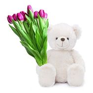 Мишка с тюльпанами
