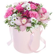 Delicate flowers in a hat box