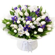 Delicate bouquet with irises