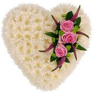 Heart from chrysanthemums with roses