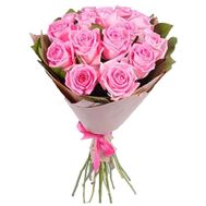 15 розовых роз