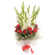 Букет из роз и гладиолусов