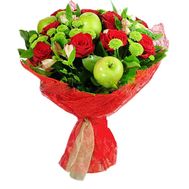 Bouquet of roses with apples