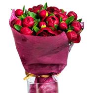 Букет из 15 бордовых пионов