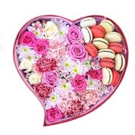 Beautiful flowers and Macarons