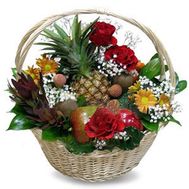 Подарочная корзина с фруктами
