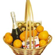 Gift basket with champagne and fruits