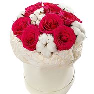 9 red roses with cotton