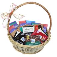 Корзина разного шоколада
