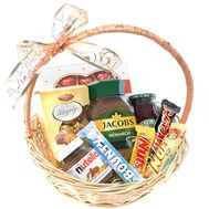 Корзина сладостей и кофе Jacobs