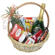 Корзина сладостей с Mondoro Asti