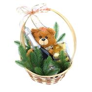 Новогодний подарочный набор в корзинке