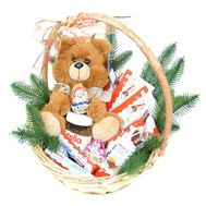 Новогодняя корзина сладостей и мягкая игрушка